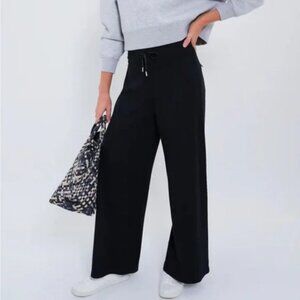 Tuckernuck NWT Black Finn Sweatpants-Large